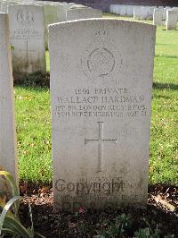 Combles Communal Cemetery Extension - Hardman, Wallace