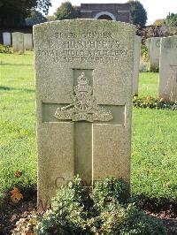 Combles Communal Cemetery Extension - Humphrys, Robert