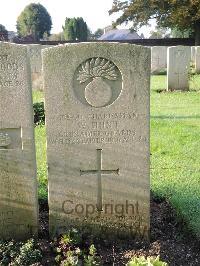 Combles Communal Cemetery Extension - Hunt, William