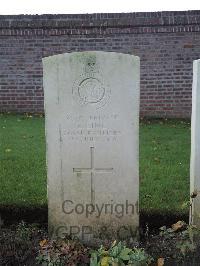 Combles Communal Cemetery Extension - Line, Ernest