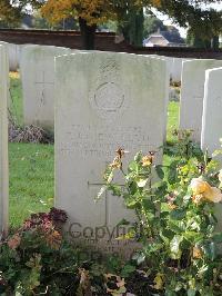 Combles Communal Cemetery Extension - Llewellyn, Frederick John