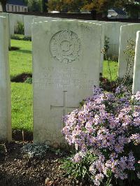 Combles Communal Cemetery Extension - Maidment, James Perman