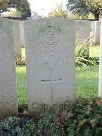 Combles Communal Cemetery Extension - Piles, Ernest Arthur