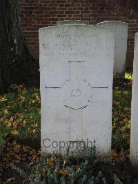 Combles Communal Cemetery Extension - Saunders, George Reginald