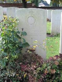 Combles Communal Cemetery Extension - Shambrook, William Richard