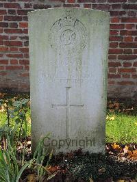 Combles Communal Cemetery Extension - Shaw, Thomas