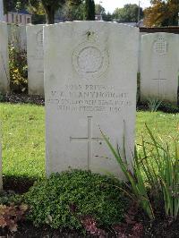 Combles Communal Cemetery Extension - Stanynought, Victor Kingston