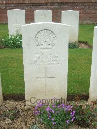 Combles Communal Cemetery Extension - Wilson, James Brazill