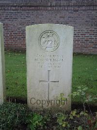 Combles Communal Cemetery Extension - Wright, Harry William