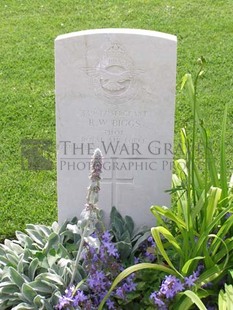 ANCONA WAR CEMETERY - BIGGS, ROBERT WILLIAM