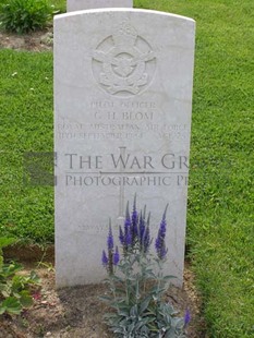 ANCONA WAR CEMETERY - BLOM, GEORGE HENRY