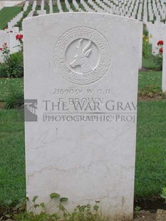 ANCONA WAR CEMETERY - BROWN, F