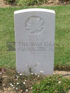 ANCONA WAR CEMETERY - CHUTE, DONALD WILLIAM