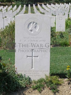 ANCONA WAR CEMETERY - CROUKAMP, R A