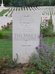 ANCONA WAR CEMETERY - EVANS, DAVID THOMAS