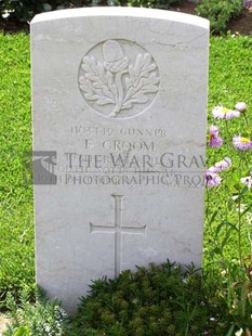 ANCONA WAR CEMETERY - GROOM, FRANK