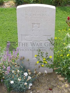 ANCONA WAR CEMETERY - HOPKINS, WILLIAM FRANK