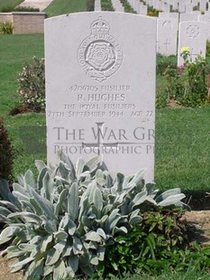 ANCONA WAR CEMETERY - HUGHES, ROBERT