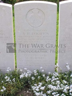 ANCONA WAR CEMETERY - JONES, CYRIL ROY