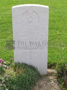 ANCONA WAR CEMETERY - KOMETSI, M