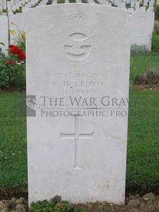 ANCONA WAR CEMETERY - LLOYD, RICHARD HERBERT