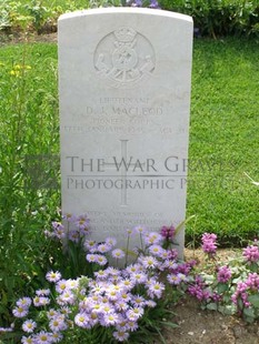 ANCONA WAR CEMETERY - MACLEOD, DONALD JOHN