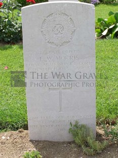 ANCONA WAR CEMETERY - MORRIS, ERNEST WILLIAM