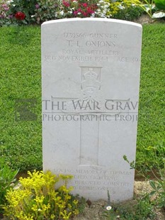 ANCONA WAR CEMETERY - ONIONS, THOMAS LEONARD