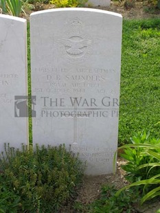 ANCONA WAR CEMETERY - SAUNDERS, DOUGLAS ROY