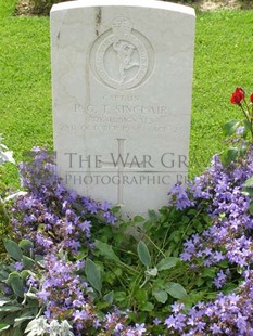 ANCONA WAR CEMETERY - SINCLAIR, ROBERT GEORGE THOMSON