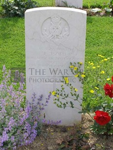 ANCONA WAR CEMETERY - TSOEU, E