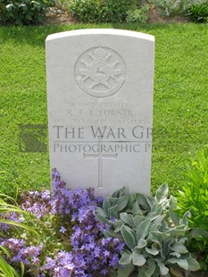 ANCONA WAR CEMETERY - TURNER, REX FRANCIS JOE