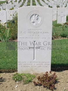 ANCONA WAR CEMETERY - UECKERMANN, E O