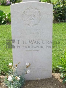 ANCONA WAR CEMETERY - VANNER, A W