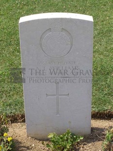 ANCONA WAR CEMETERY - WILLIAMS, ARTHUR THOMAS