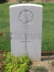 ANCONA WAR CEMETERY - WOOD, GORDON BERNARD