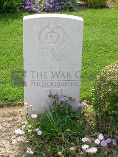 ANCONA WAR CEMETERY - YOUNG, JOHN HECTOR