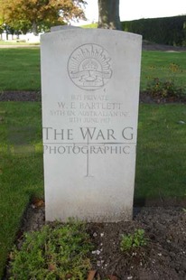 FORT PITT MILITARY CEMETERY - BARTLETT, W E