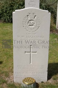 FORT PITT MILITARY CEMETERY - EDGECUMBE, VICTOR WILLIAM