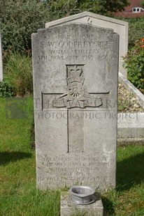 FORT PITT MILITARY CEMETERY - GODFREY, S W