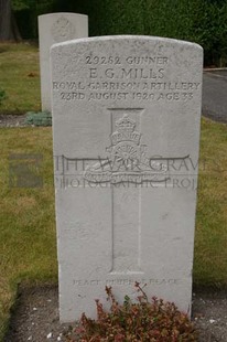 FORT PITT MILITARY CEMETERY - MILLS, EDWIN GEORGE