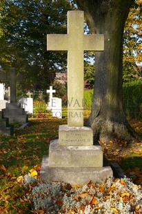 FORT PITT MILITARY CEMETERY - RIACH, WILFRED KNIGHT