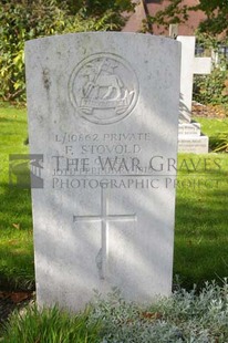 FORT PITT MILITARY CEMETERY - STOVOLD, F