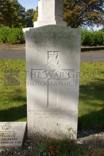 FORT PITT MILITARY CEMETERY - TOMLINSON, G C