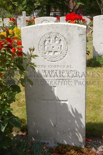 FORT PITT MILITARY CEMETERY - WHITBREAD, A J