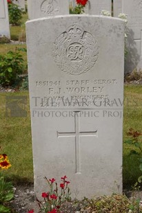 FORT PITT MILITARY CEMETERY - WORLEY, FRANK JOSEPH