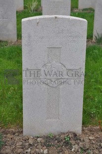 LE GRAND HASARD MILITARY CEMETERY, MORBECQUE - BOOTH, HARRY