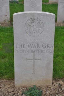 LE GRAND HASARD MILITARY CEMETERY, MORBECQUE - MASON, HARRY ROTHWELL