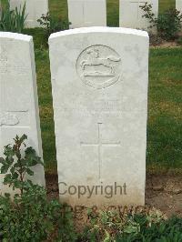 Couin New British Cemetery - Bethel, E