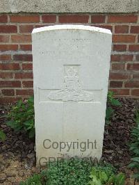 Couin New British Cemetery - Brice, A